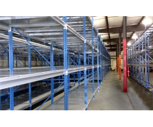Hallowell Steel Decking Bulk Rack (Open-Back): When Heavy Inventory Needs Real Stability