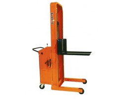 Presto Lifts Battery Powered Stacker - B652