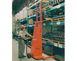 Presto Lifts Straddle Pallet Stacker - PST294