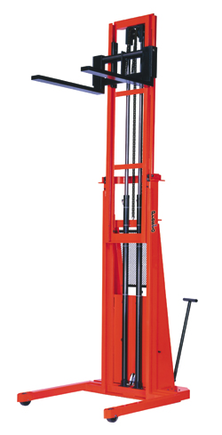 Presto Lifts Pallet Stackers